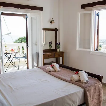 Vinas Place 5* Fira (Santorini)