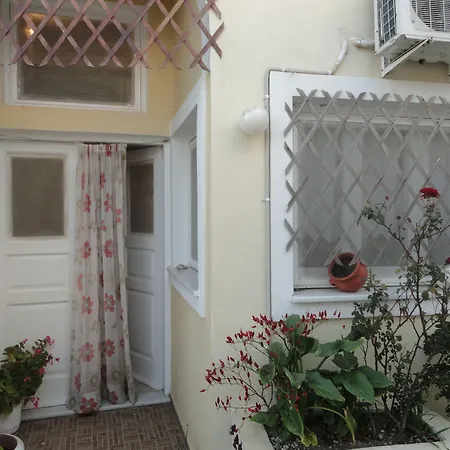 Vinas Place Fira (Santorini)