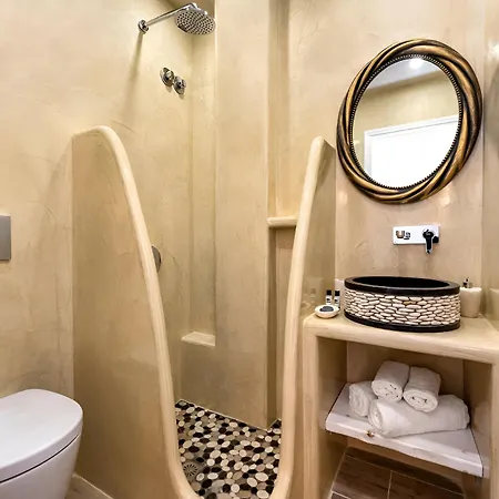 Vinas Place 5*
